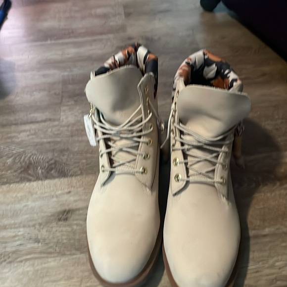 Cream Timberland with camouflage size 12 EUC - Picture 4 of 4